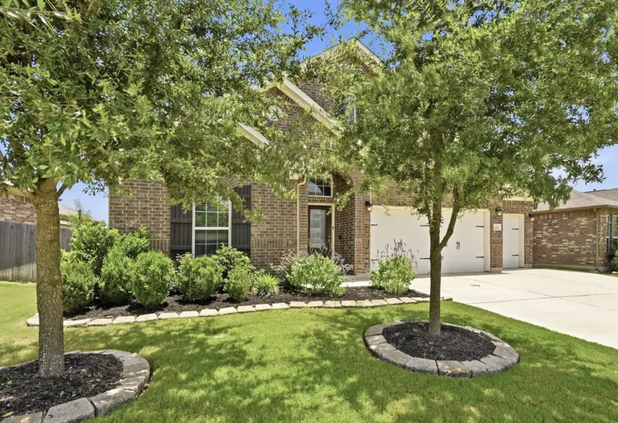 245 Natchez Dr, Buda, TX 78610 - #2