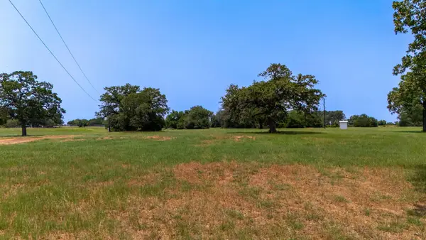 000 Cattlemens Row Rd, Lockhart, TX 78644