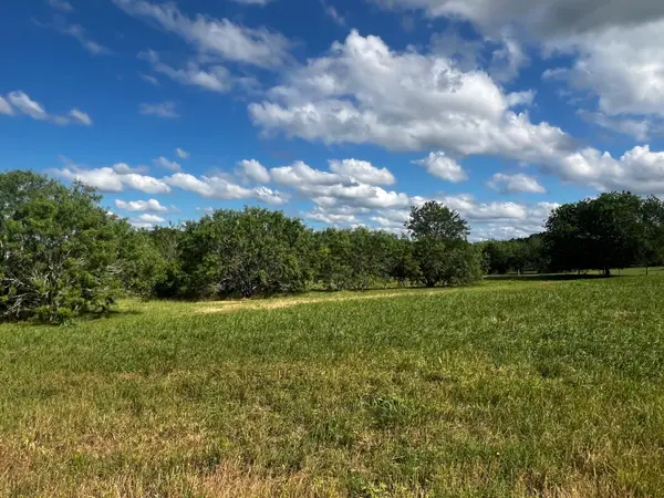 Lot 5 High Meadow Court East, Schulenburg, TX 78956
