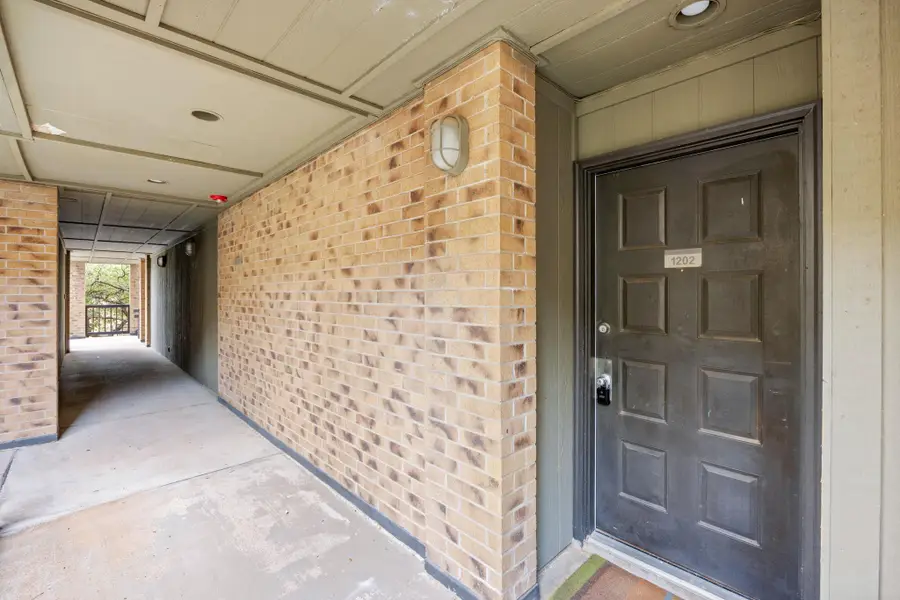 8888 Tallwood Dr #1202, Austin, TX 78759 - Image #3