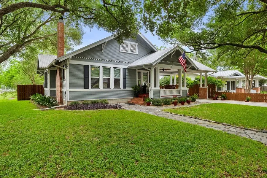 1518 Lexington St, Taylor, TX 76574 - #2