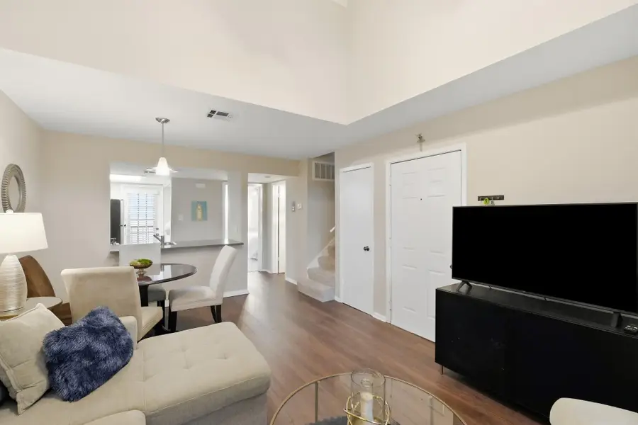 2104 Cullen Ave #7-211, Austin, TX 78757 - #3