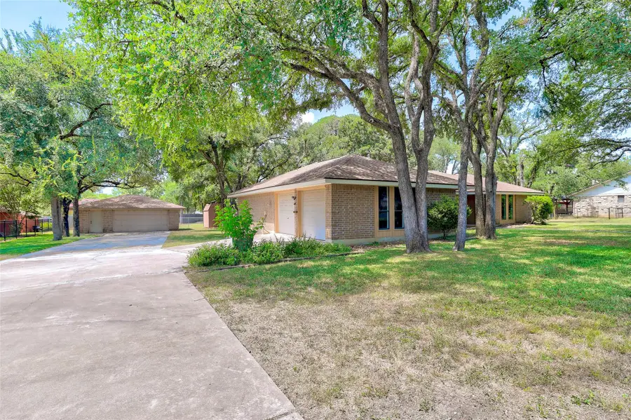 307 Las Plumas Dr, Georgetown, TX 78628 - #2