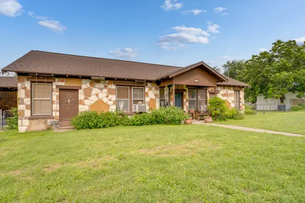 204 Brewster Ave, Florence, TX 76527