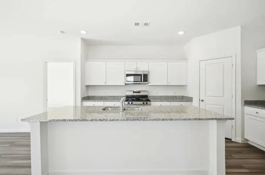 136 Parrigin Cv, San Marcos, TX 78666 - Image #2