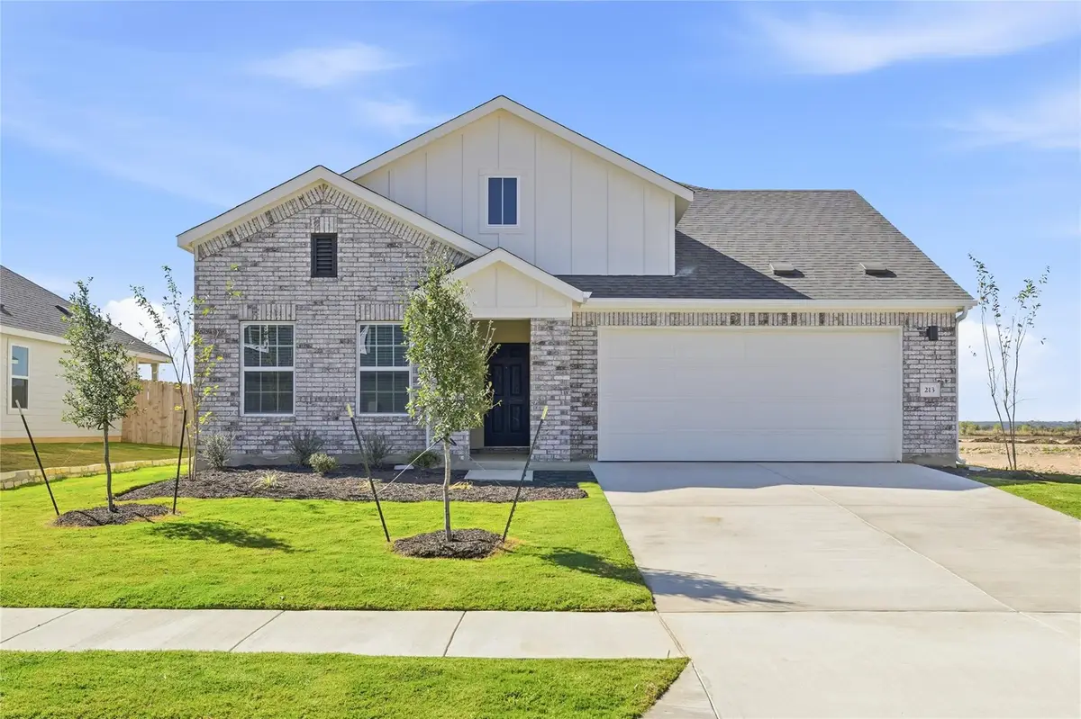 213 Red Wolf Dr, Jarrell, TX 76537 - Image #1