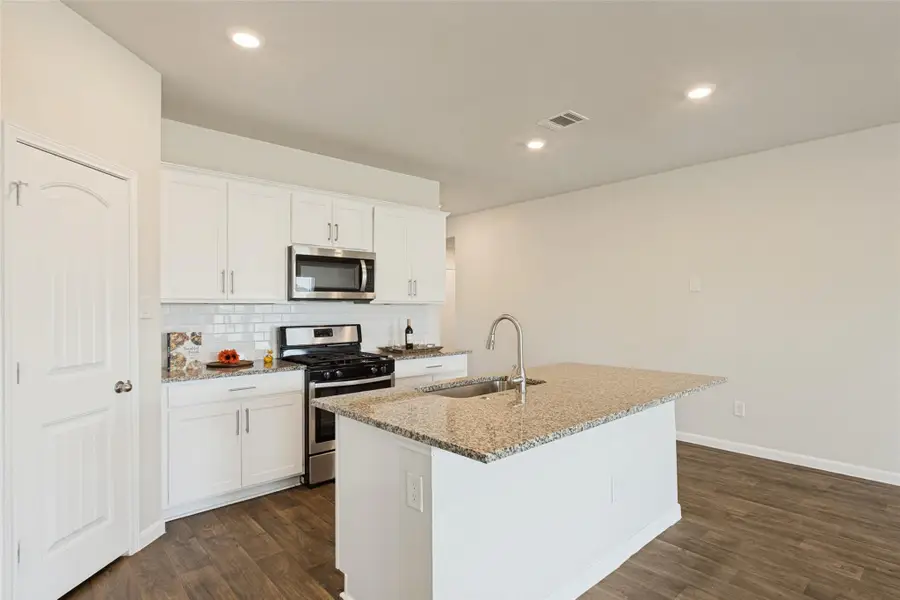 104 Pronghorn Cir, San Marcos, TX 78666 - #3
