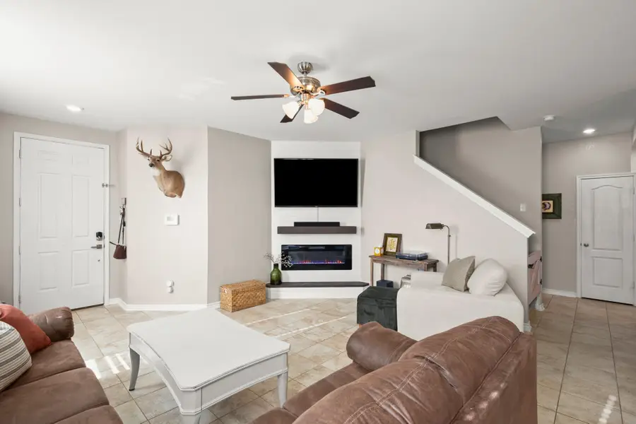 613 Lost Pond, New Braunfels, TX 78130 - Image #2