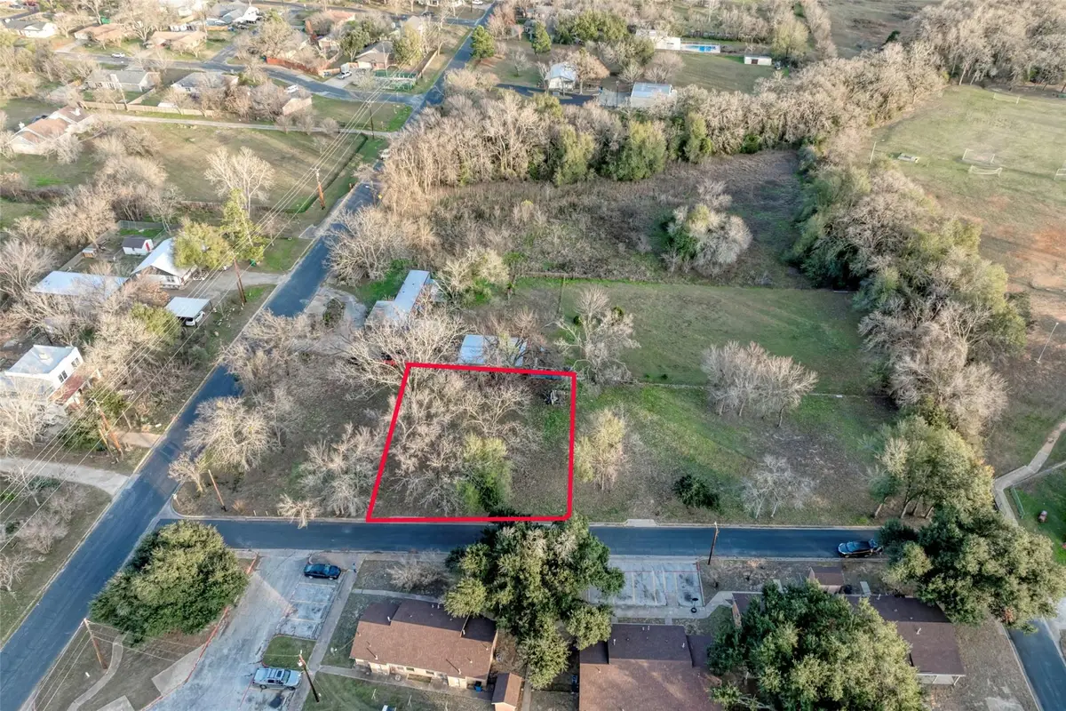 Lot 2 E Alamo St, Elgin, TX 78621 - Image #1