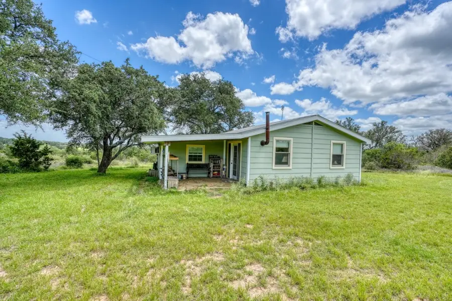 691 Grape Creek Rd, Johnson City, TX 78636 - Image #2