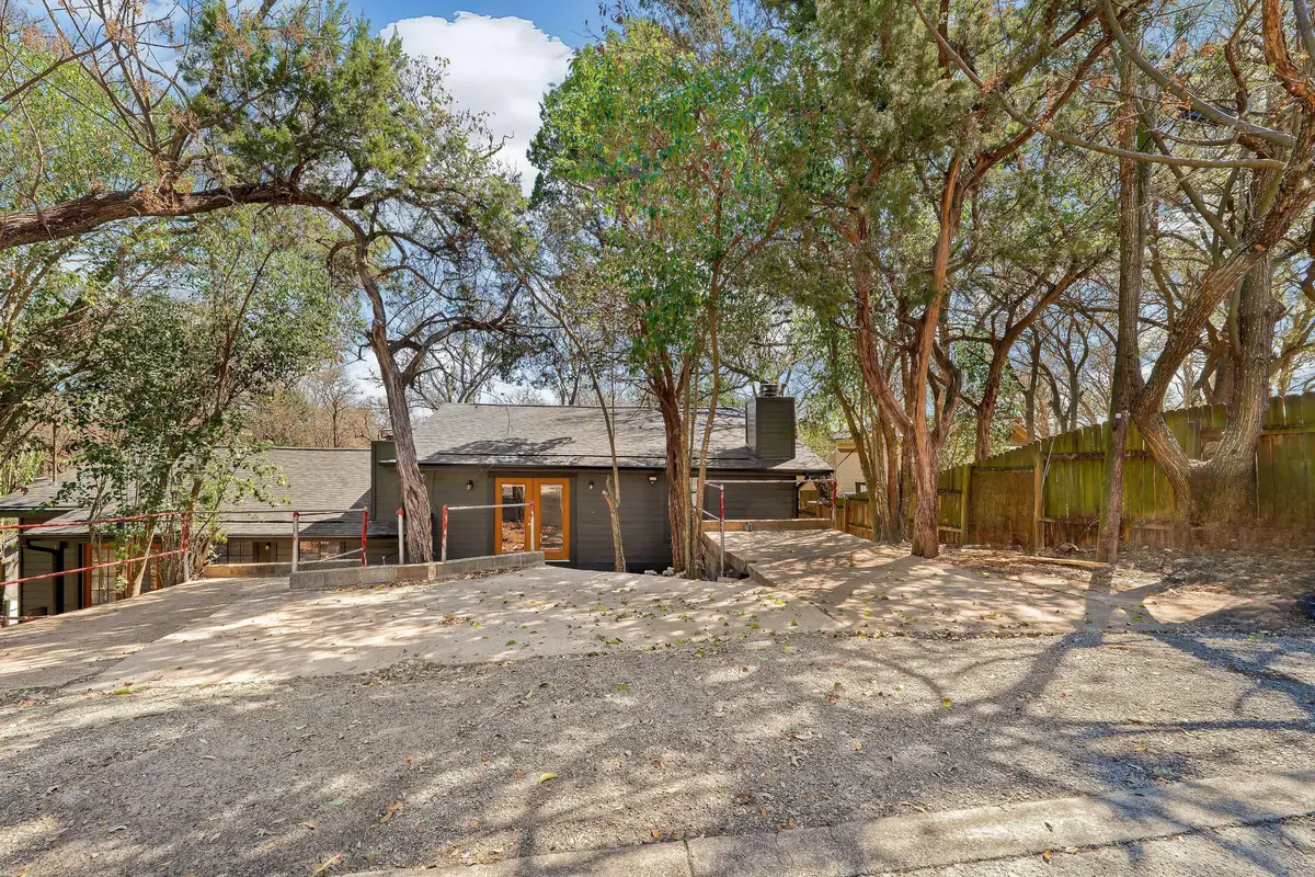903-905 Hillyer St, San Marcos, TX 78666 - #1