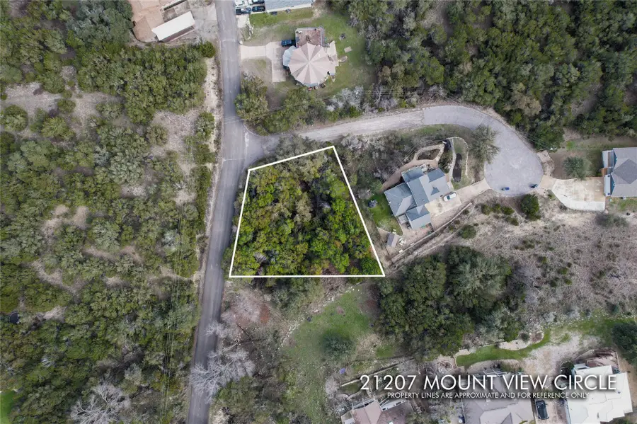21207 Mount View Cir, Lago Vista, TX 78645 - Image #3