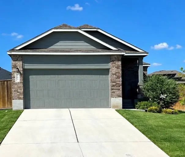 105 Pottersville Ln, Jarrell, TX 76537 - #1