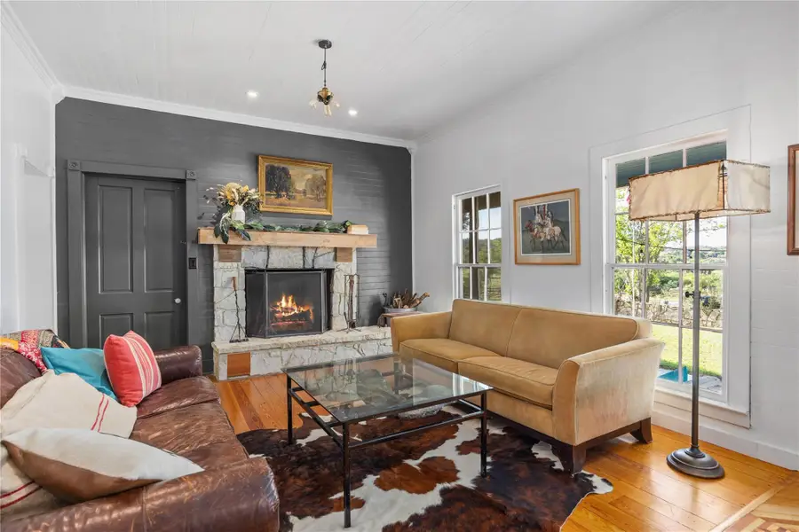 684 Stoneleigh Rd, Center Point, TX 78010 - #3