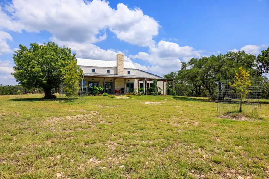 456 Colt Valley Rd, Fredericksburg, TX 78624 - Image #3