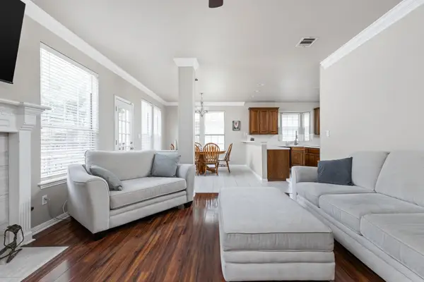 2400 Butler National Dr, Pflugerville, TX 78660