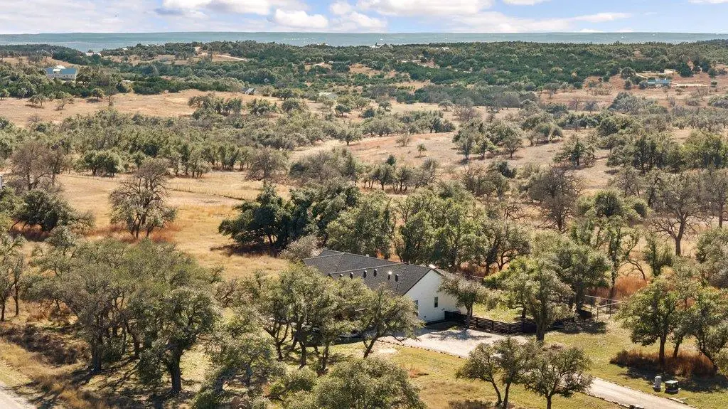 990 Axis Cir, Fredericksburg, TX 78624 - #1