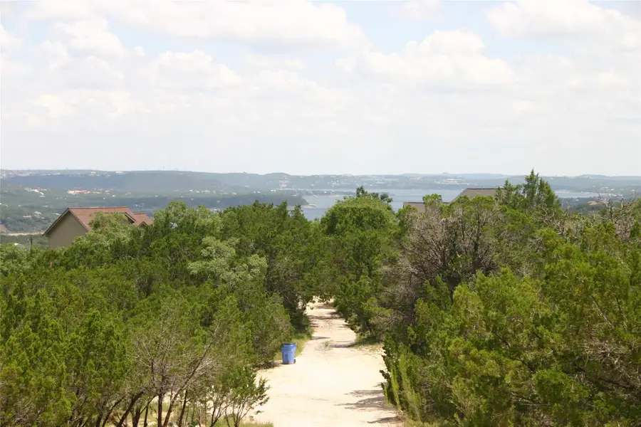 8403 Rock Cliff Dr, Jonestown, TX 78645 - Image #2