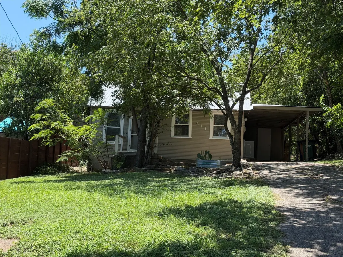 613 Peacock Ln, Austin, TX 78704 - #1