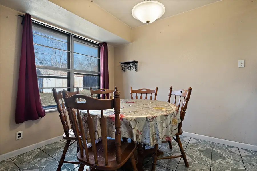 1712 Pine Knoll Dr, Austin, TX 78758 - Image #3