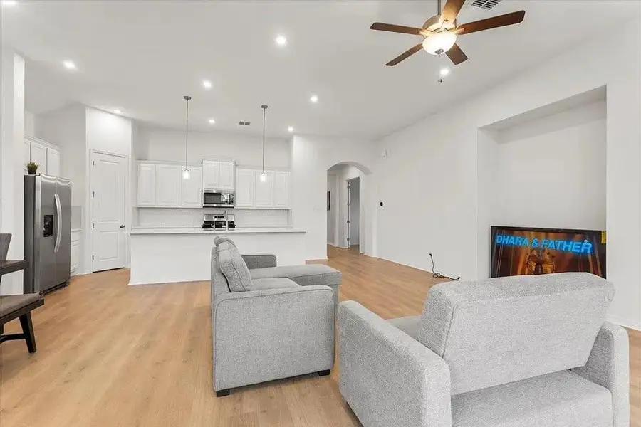 216 Hollister Dr, Liberty Hill, TX 78642 - Image #2