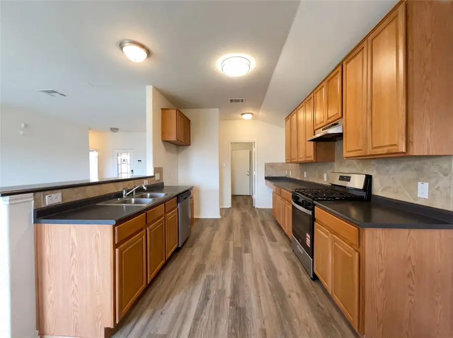 506 Gettysburg Loop, Elgin, TX 78621 - #2