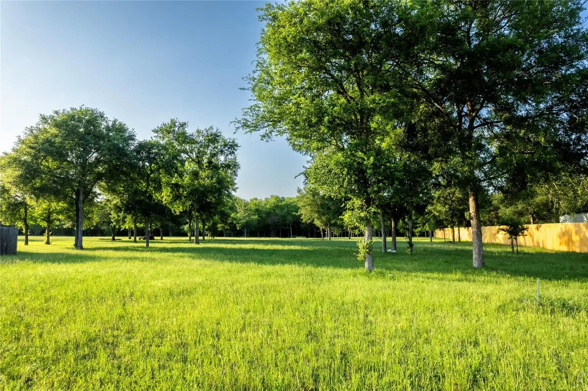 112 Creekwood Trl, Cedar Creek, TX 78612 - Image #1