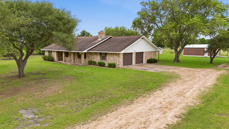 1150 County Road 209, Weimar, TX 78962 - #2