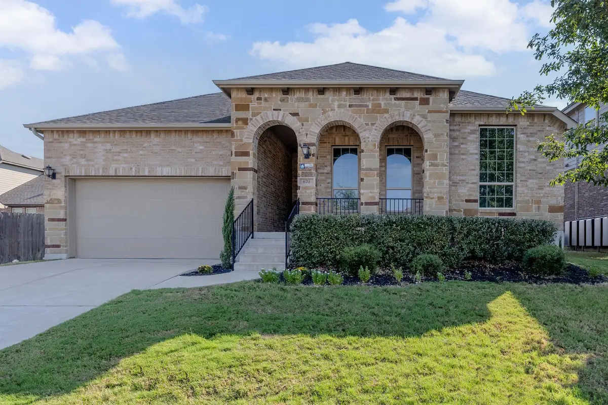 6711 Calabria Dr, Round Rock, TX 78665 - #1