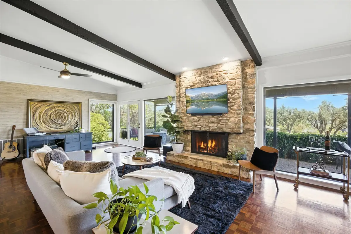 402 Seawind St, Lakeway, TX 78734 - Image #1