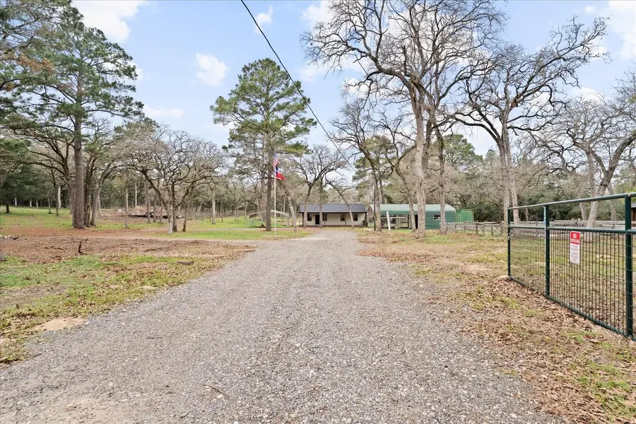 533 Pine Canyon Dr, Smithville, TX 78957 - Image #2