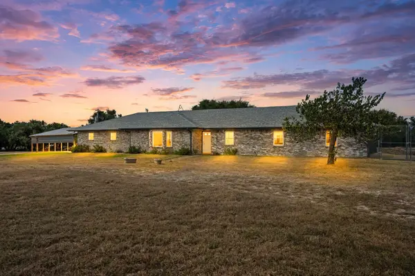 851 San Gabriel Dr, Liberty Hill, TX 78642
