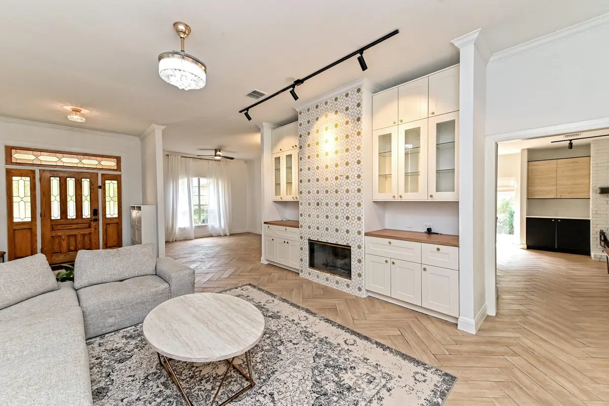 10020 Wild Dunes Dr, Austin, TX 78747 - Image #1