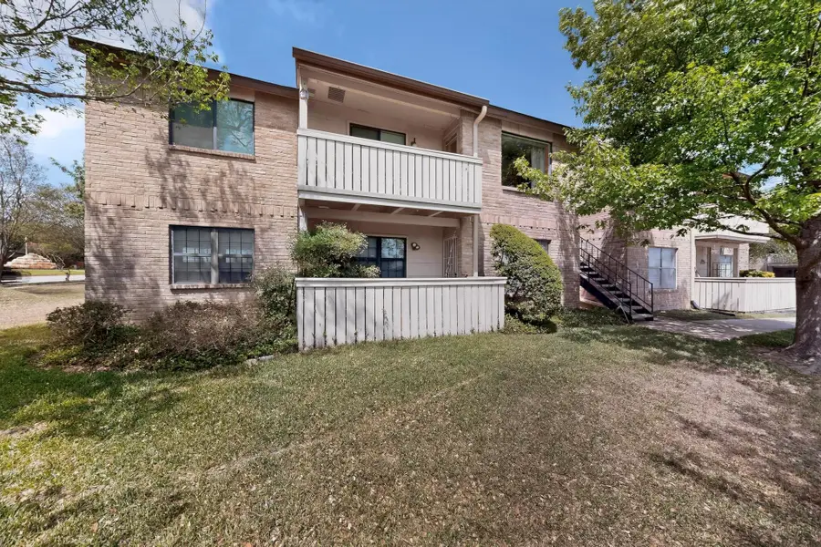 8210 Bent Tree Rd #104, Austin, TX 78759 - #3