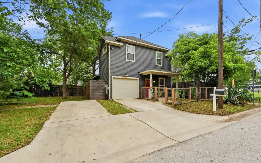 105 Elkhart St #3, Austin, TX 78702 - #2