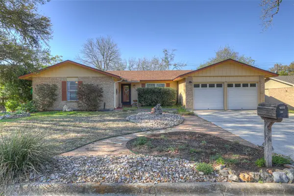 137 Chaparral St, San Marcos, TX 78666