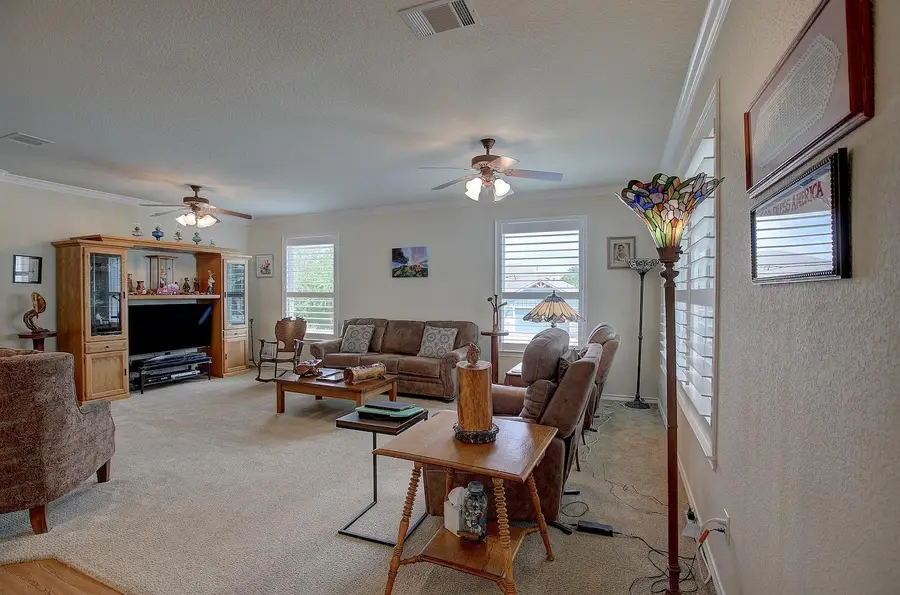 201 S Pine St, Georgetown, TX 78626 - #3