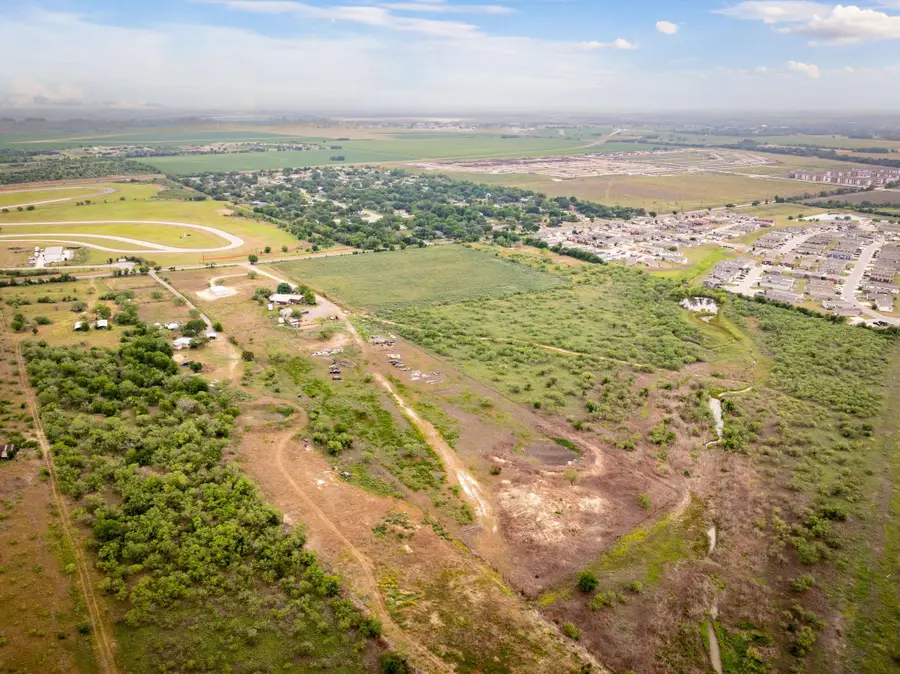 2811 Harris Hill Rd, San Marcos, TX 78666 - Image #2