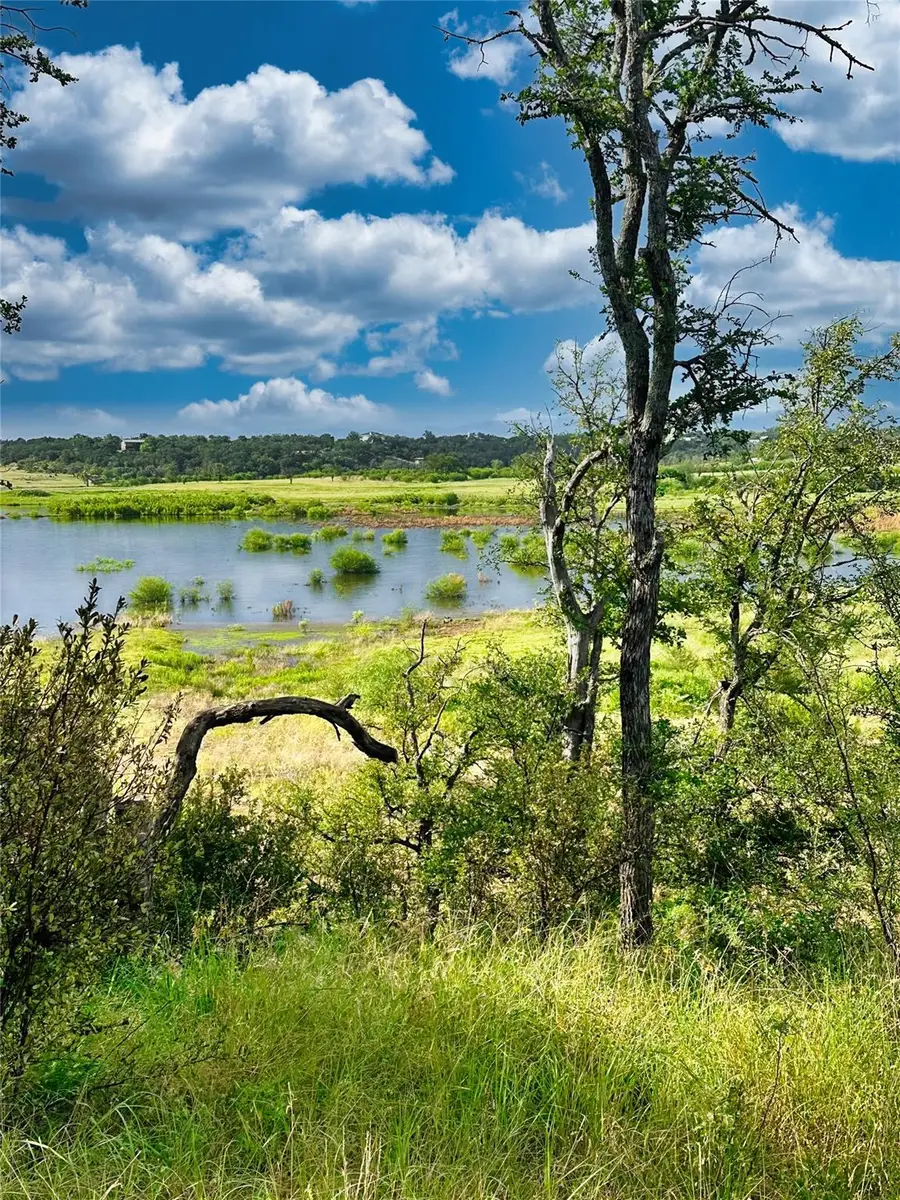 29 Chimney Cove Dr, Marble Falls, TX 78654 - #3