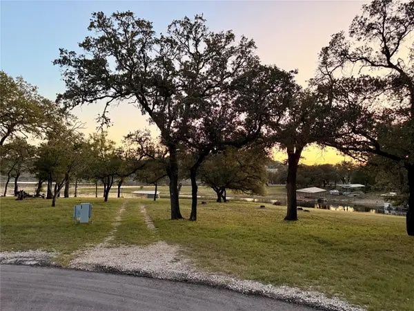 1300 Gold Ln, Lago Vista, TX 78645