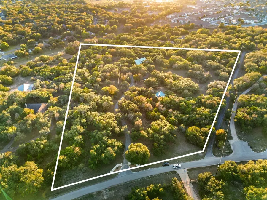 301 Crystal Meadows Dr, Kyle, TX 78640 - Image #2