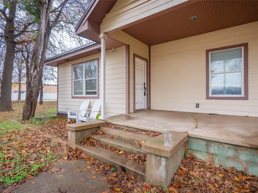 1209 New Dallas Highway, Waco, TX 76705 - #2