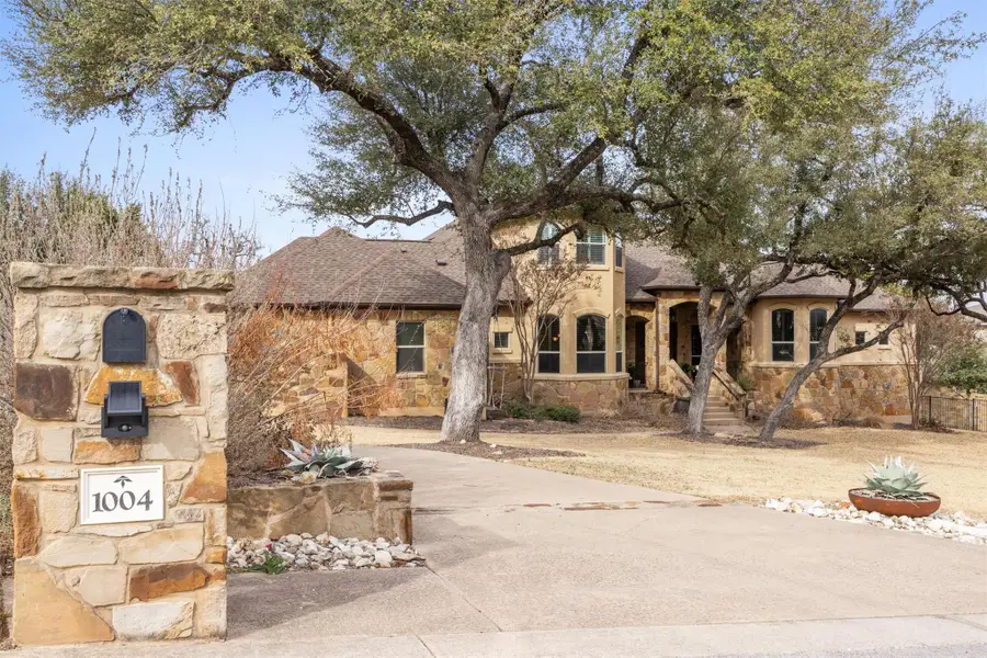 1004 Jonathan Cv, Georgetown, TX 78628 - #2