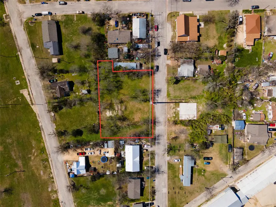 314 E Pecan St, Taylor, TX 76574 - #2