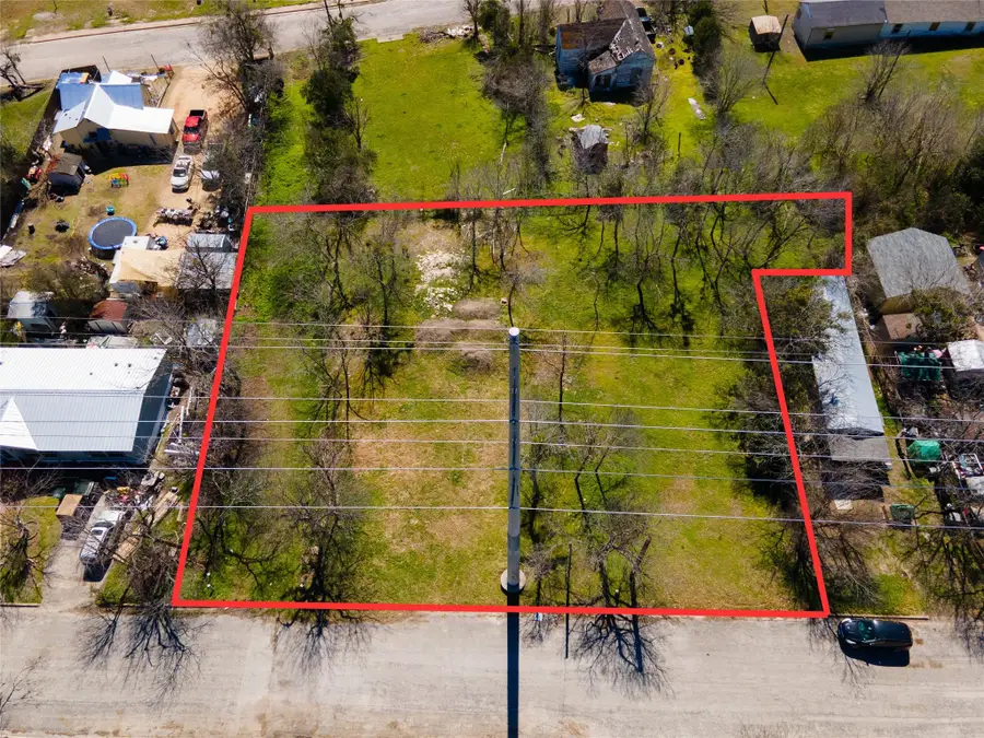 314 E Pecan St, Taylor, TX 76574 - #3