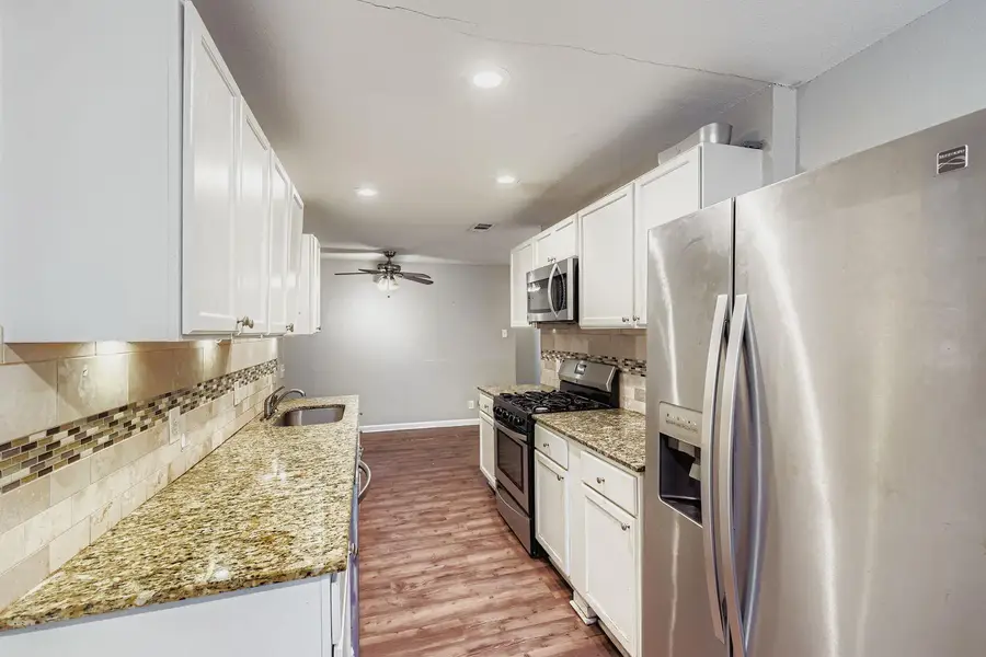 6915 Cherry Meadow Dr, Austin, TX 78745 - Image #3