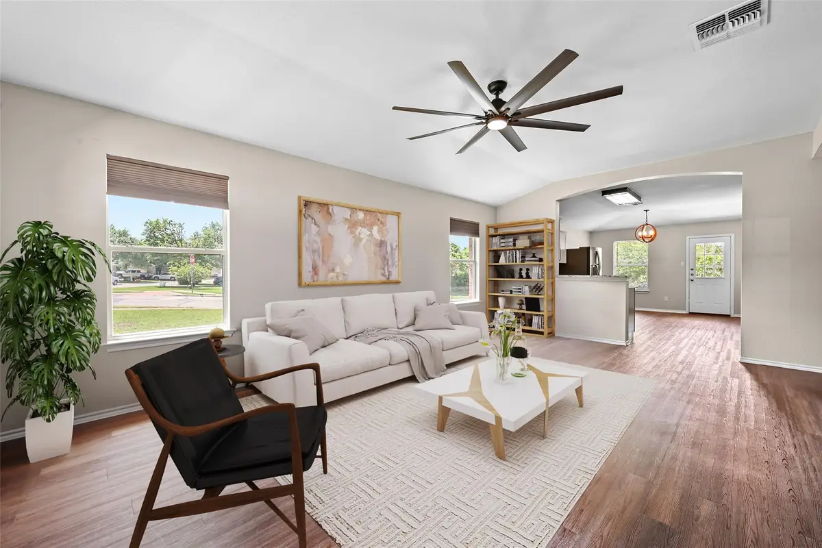 250 Western Dr, Kyle, TX 78640 - #1