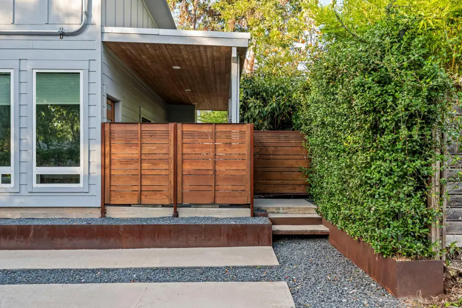 2211 Canterbury St #B, Austin, TX 78702 - Image #3