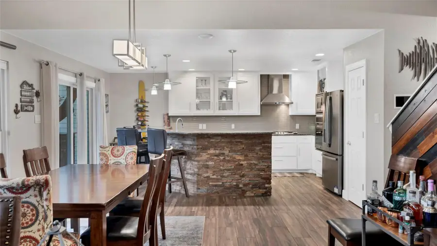 450 Pecan Creek Dr, Horseshoe Bay, TX 78657 - Image #3