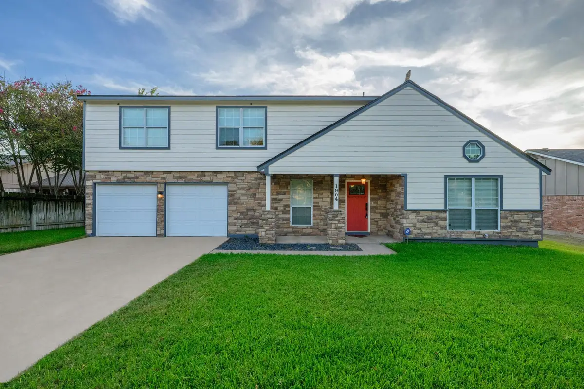 1904 Oakridge Dr, Round Rock, TX 78681 - #1